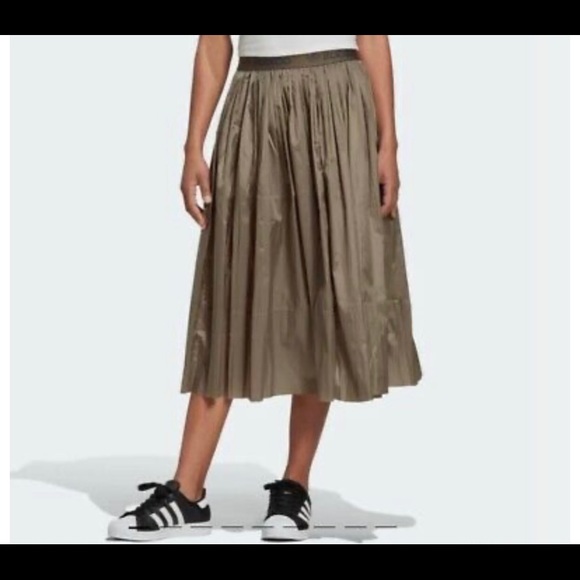 NWT.....Adidas Pleated Skirt - Picture 1 of 5